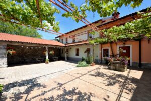Read more about the article Prodaja se celotna posest